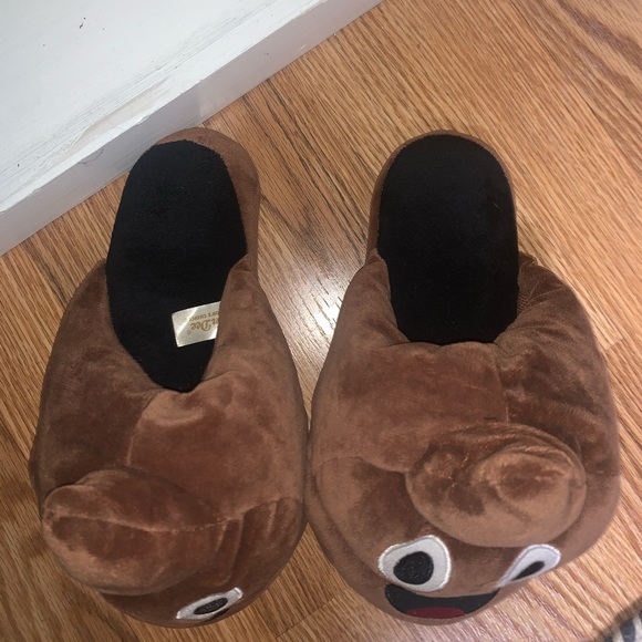 💩 slippers - Picture 2 of 3